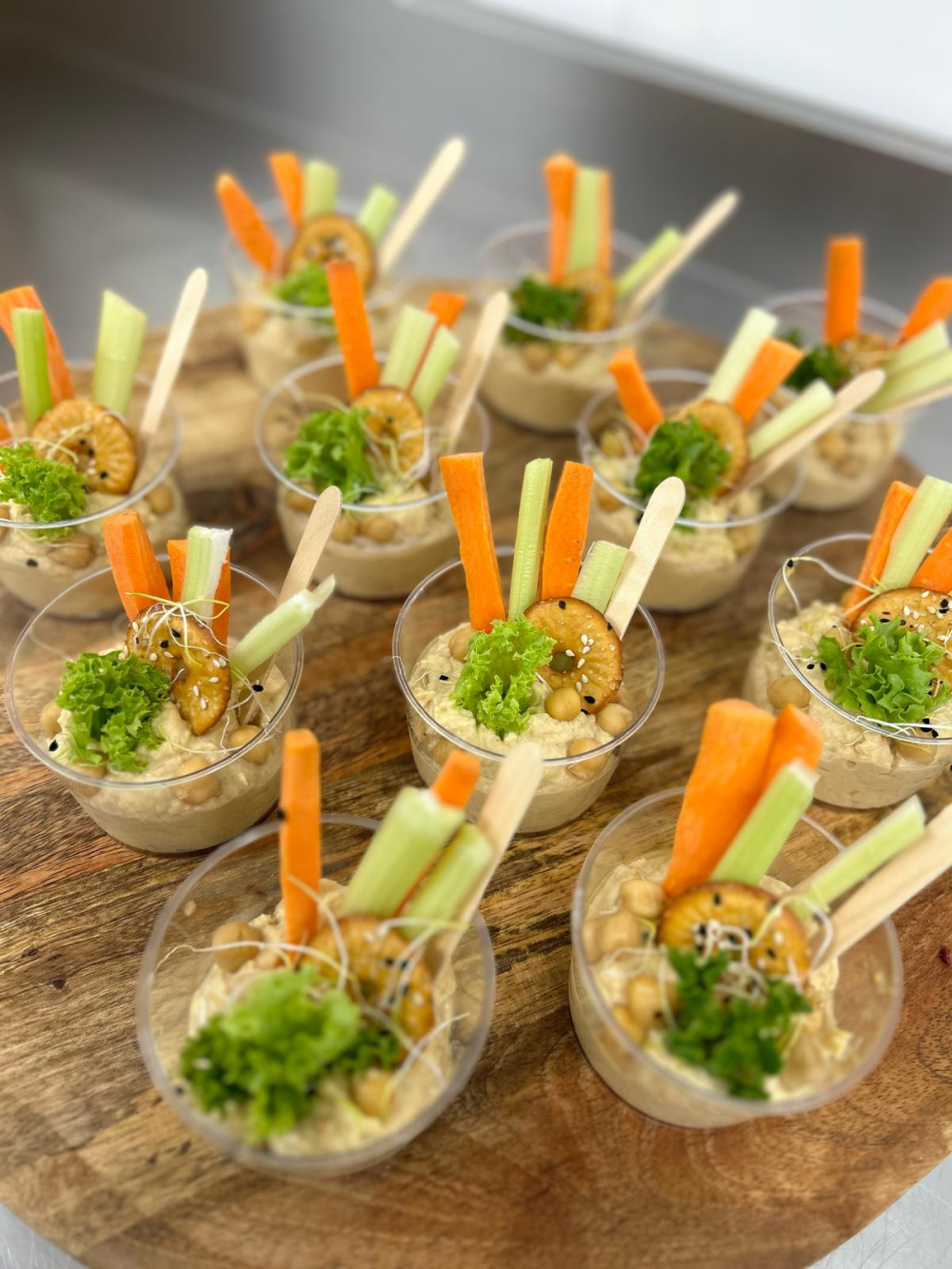 35g Tyčinky z čerstvej zeleniny s hummusom