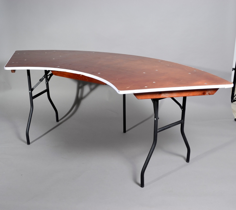 Banketový stôl Wave (oblúkový)